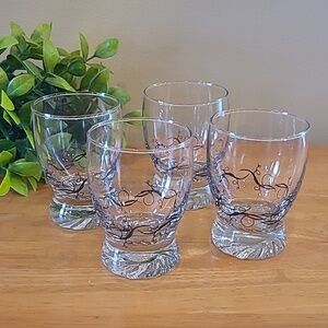 SMALL CLEAR GLASS TUMBLER Swirl Detail Whisky Shot Glasses, Set of 4